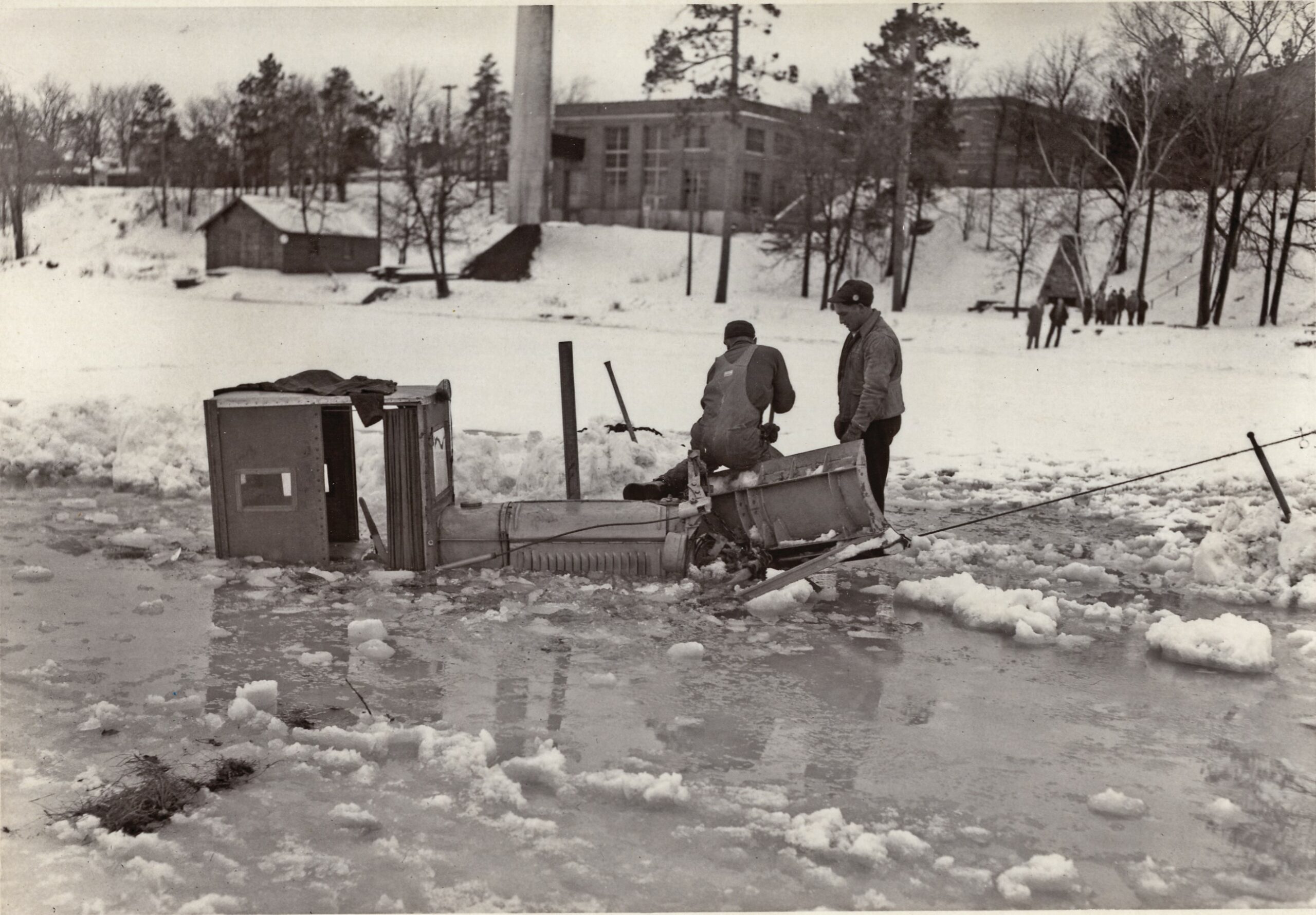 Snowplow through the ice (1940s)